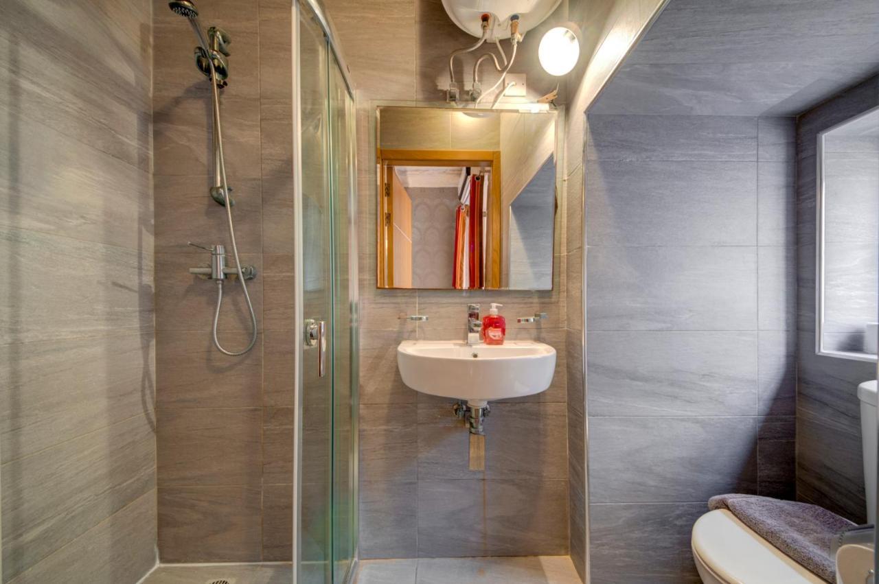 Tritoni Harbour Suites - Валетта Экстерьер фото
