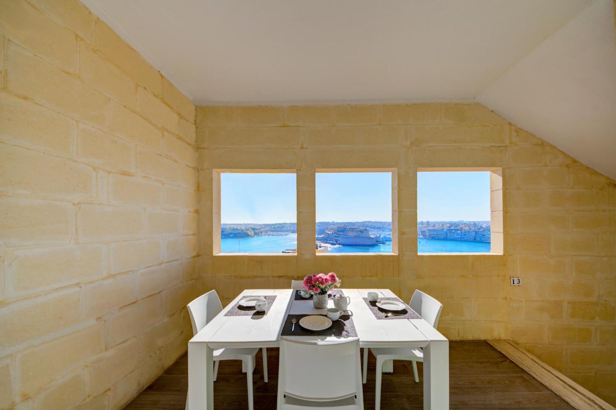Tritoni Harbour Suites - Валетта Экстерьер фото